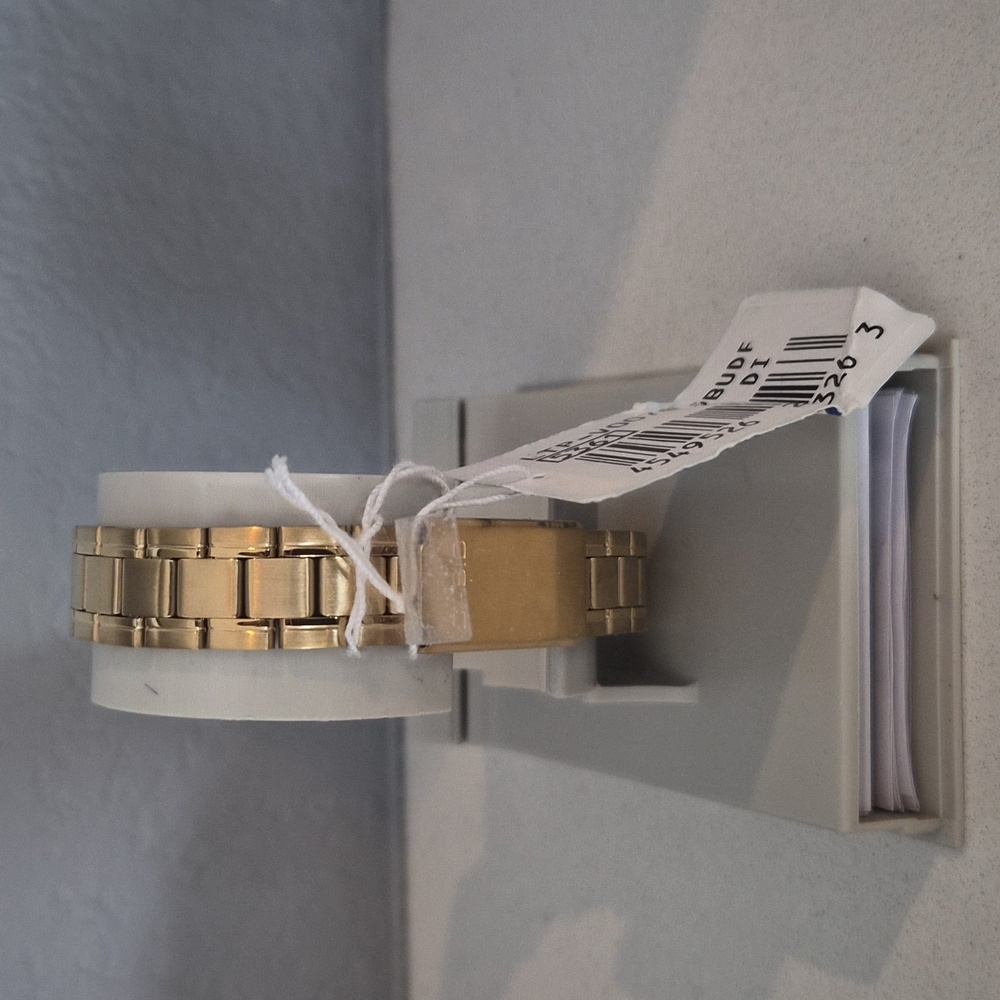 Casio LTP-V007G-9B Women's Rectangular Gold Tone Stainless Steel Roman Gold Dial - Picture 4 of 4